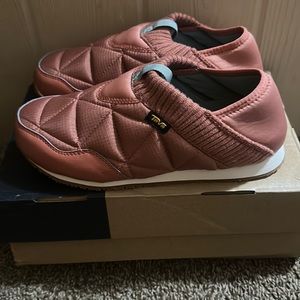 Teva Women's ReEMBER Slip-On Shoes: Red/Brown: NIB: SZ 8